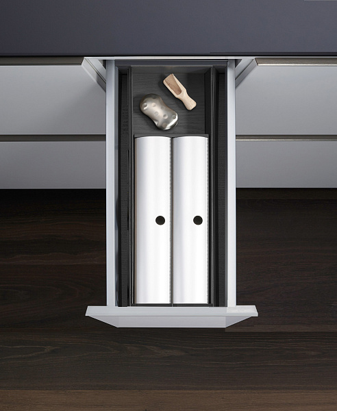 КОМПЛЕКТ лоток + держатель для фольги, ФайнЛайн Линик 300 мм, глубина 500 мм, цвет ЯСЕНЬ черный Kessebohmer