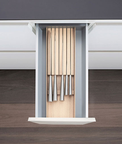 КОМПЛЕКТ лоток + держатель для ножей, ФайнЛайн Линик 300 мм, глубина 500 мм, цвет ЯСЕНЬ светлый Kessebohmer